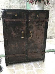 Superbe meuble industriel fer forgé et riveté