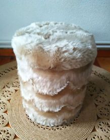 Pouf moumoute beige - Années 70
