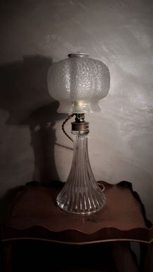 lampe art deco en verre moule  degue  