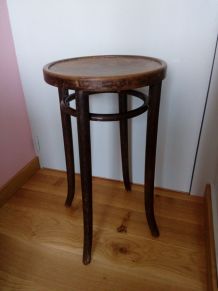 Tabouret haut en bois courbé Kohn