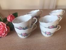 8 tasses porcelaine, décor roses shabby
