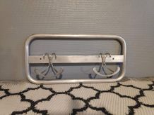 porte-manteaux avec 2 patères en aluminium