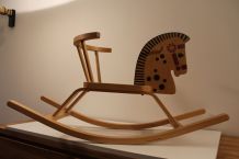 Cheval à bascule vintage 