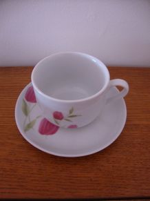 6 anciennes tasses à café en porcelaine ornées de tulipes ro