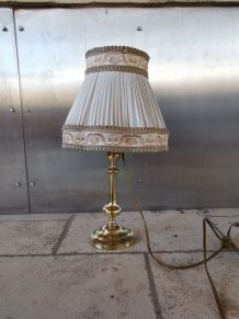 Lampe à poser en laiton doré 