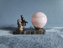 lampe veilleuse art déco animalière avec socle en marbre