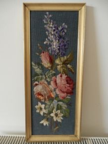 tapisserie canevas vintage encadrée fleurs roses et bleues