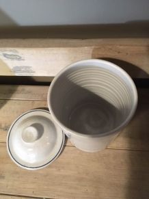 Pot en grès émaillé 