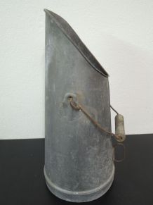 Ancien seau à charbon