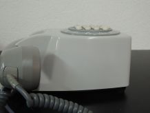 Téléphone mural vintage