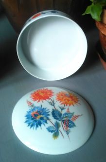 Boite ronde en porcelaine de Limoges 