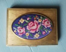 Ancien poudrier en métal doré - Patrys 