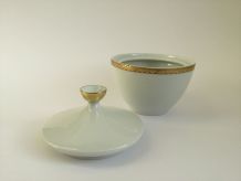 Joli sucrier en porcelaine Bavaria 