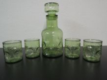 Verres et carafe vintage