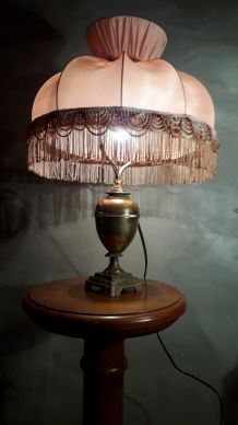 lampe laiton   1900 a 20     abat jour  rose 