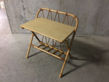 Porte-revues en rotin années 60