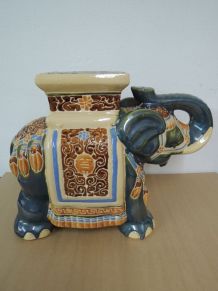 Eléphant porte-plantes