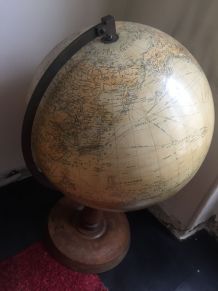 Globe Terrestre de Standing Girard-Barrère&amp;amp;Thomas 1950s