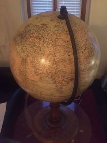 Globe Terrestre de Standing Girard-Barrère&amp;amp;Thomas 1950s