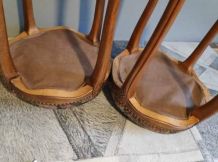 tabourets ronds style Louis XV dessus tissu imprimé 