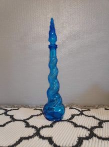 carafe bleue torsadée avec bouchon flamme