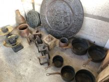 Lot de cuivre , moulin à café , lampe à, fer à repasser etc 