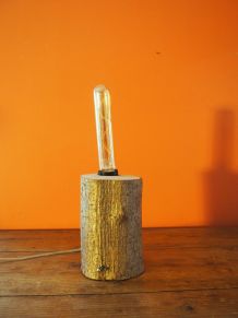 Lampe de table en bois design