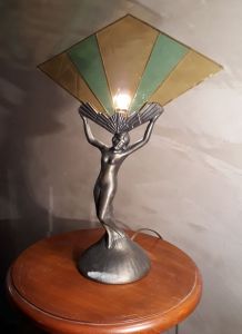   lampe statue regule model us electricite refai