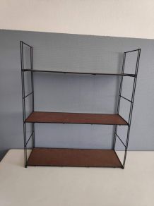 étagère string structure métal noir et tablettes isorel 