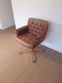 Fauteuil pivotant Airborne circa 1970 cuir havane