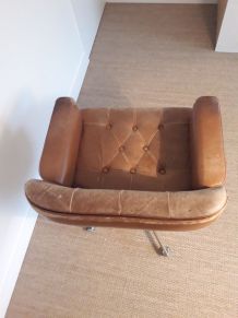 Fauteuil pivotant Airborne circa 1970 cuir havane