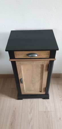 Petit meuble d'appoint ou chevet