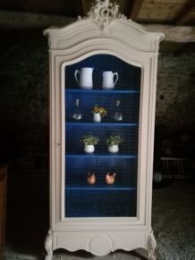 Bonnetière années 50 relookée. 