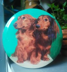 Deux boites en tôle lithographiée - Modèle chiens !
