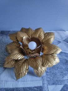 grande applique murale feuilles métal doré des années 70