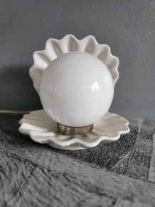 lampe coquille céramique blanche et globe opaline