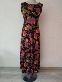 Robe longue sans manches fleurie