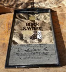Plateau publicitaire Black and White whisky (Scotland)