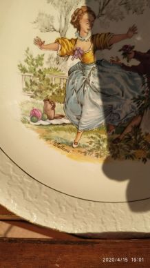 Assiette décorative signé Watteau