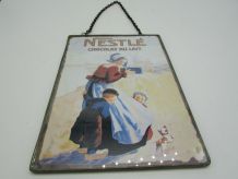 carte postale publicitaire chocolat Nestlé sous verre