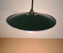 Suspension en tôle émaillée