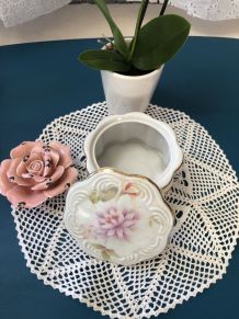 Boîte en porcelaine