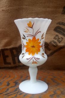 Joli vase en opaline 
