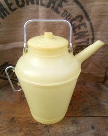 Arrosoir vintage en plastique 