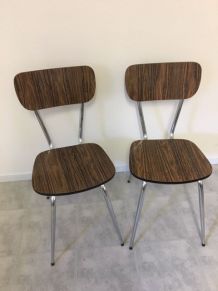 Lot de 2 chaises en formica effet bois