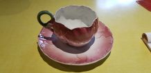 Tasse très ancienne en forme de rose avec grande soucoupe