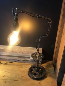 Lampe de table  industrielle 