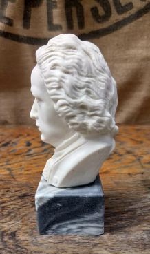 Buste de Bach en albâtre sur socle en marbre
