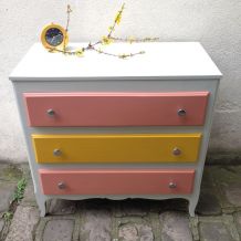 commode tricolore