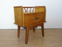 Chevet à croisillon, pieds compas 1950